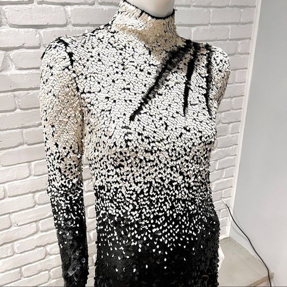 VINTAGE VALENTINO WHITE BLACK OMBRE OVAL SEQUIN SHINY GLOW BRIGHT GLAM LUXURY - Picture 8 of 17